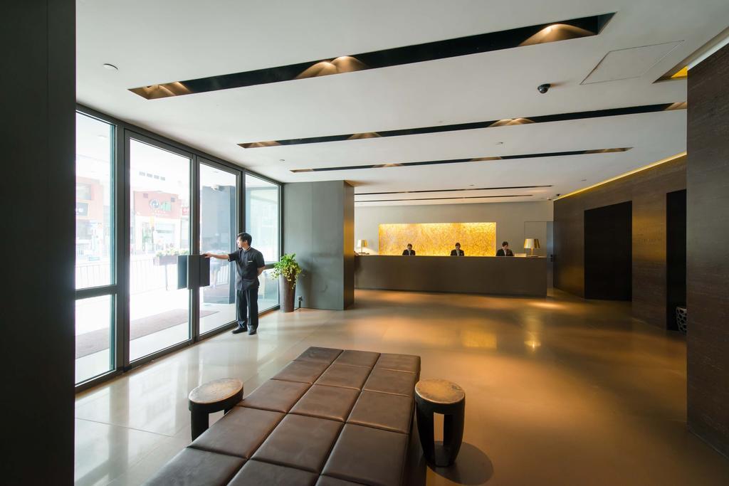 Empire Hotel Causeway Bay Гонконг Экстерьер фото