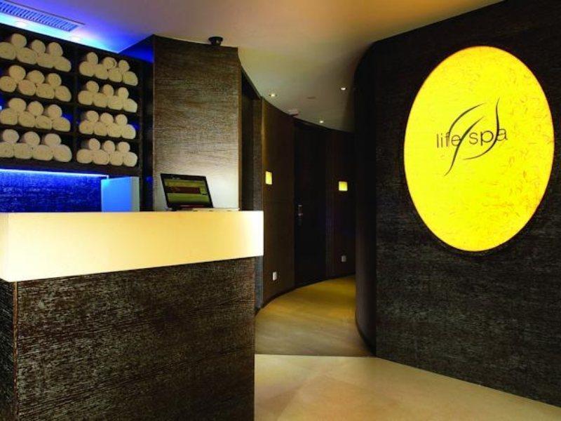 Empire Hotel Causeway Bay Гонконг Экстерьер фото