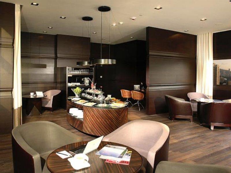 Empire Hotel Causeway Bay Гонконг Экстерьер фото