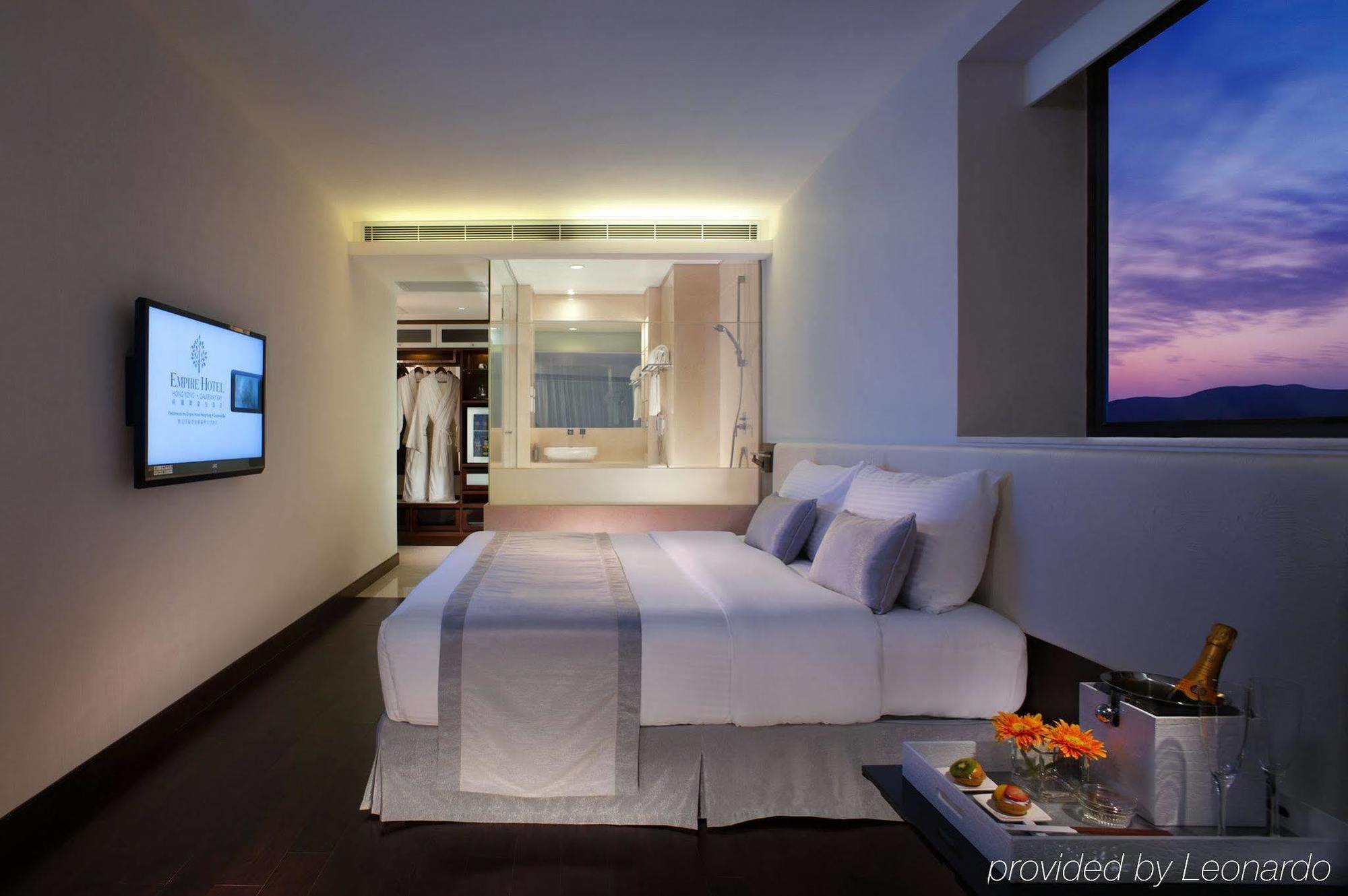 Empire Hotel Causeway Bay Гонконг Экстерьер фото